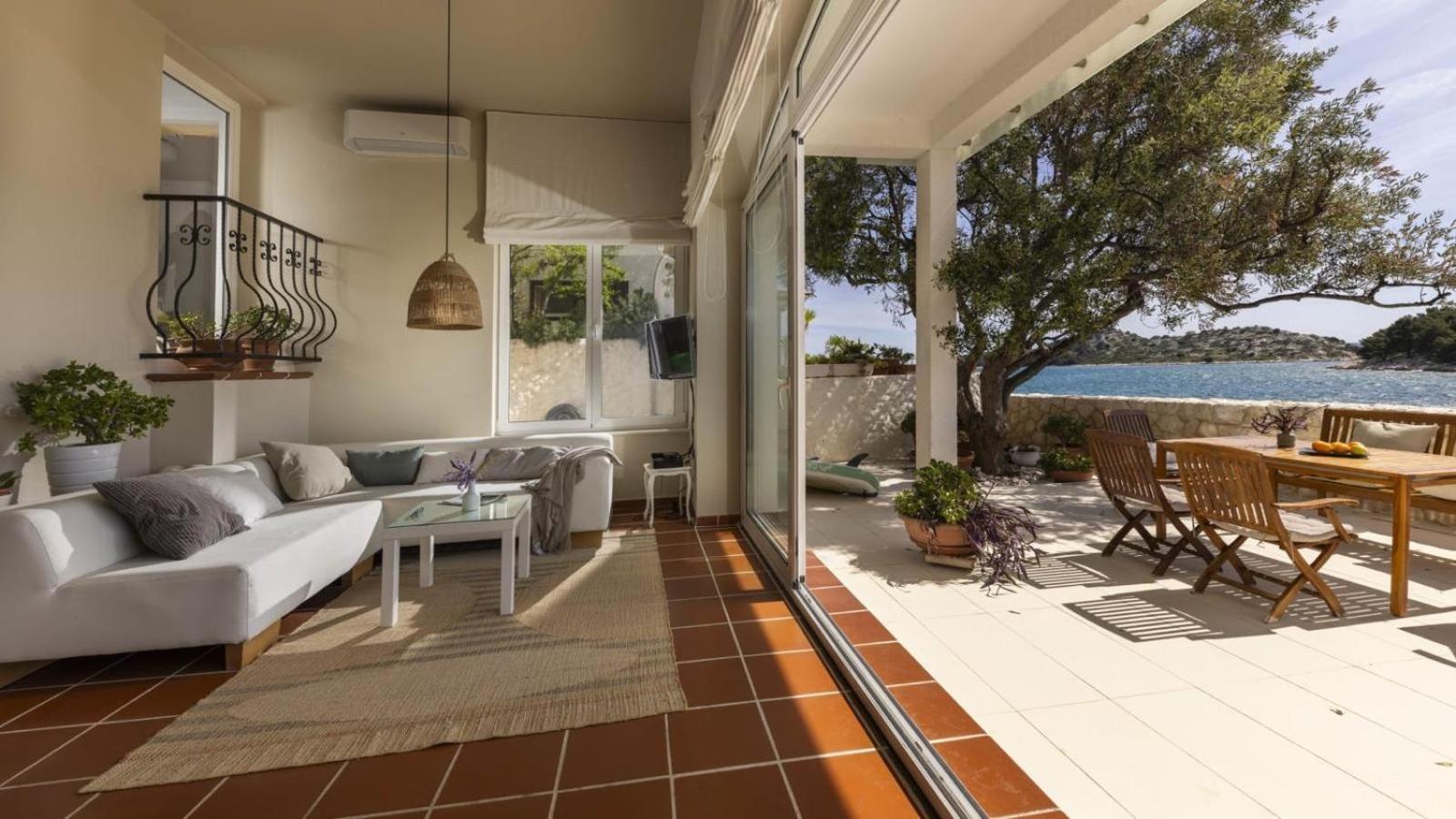 Casa Mano Tribunj With Beach Kültér fotó
